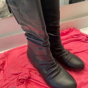 Chelsee Girl Small Wedge Heel Black Boots  Sz 7